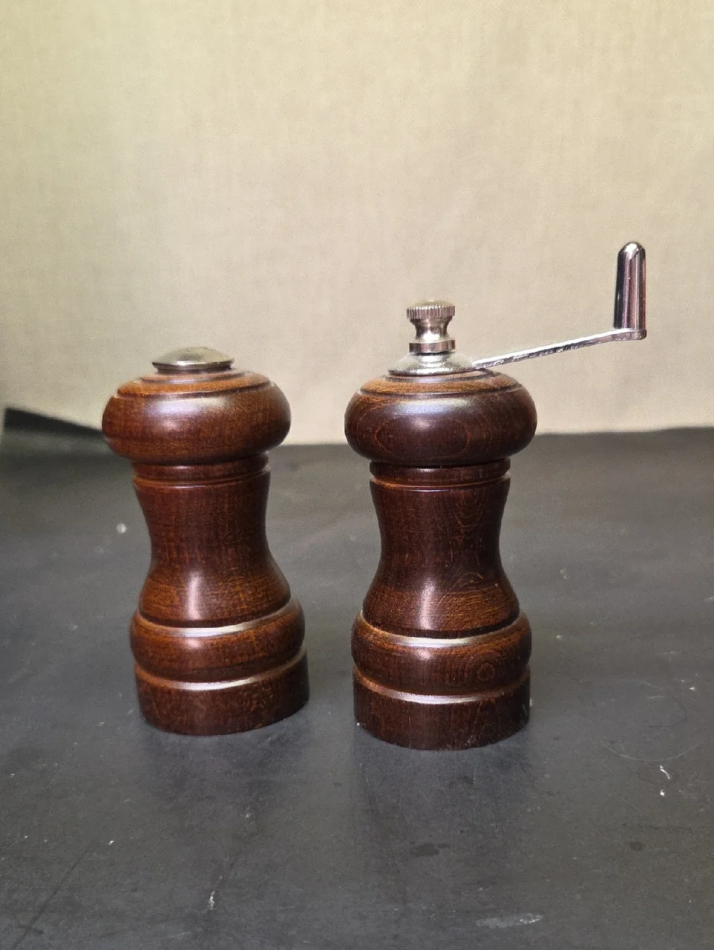 Vintage  Salt & Pepper Mill Grinder Shaker 3.5